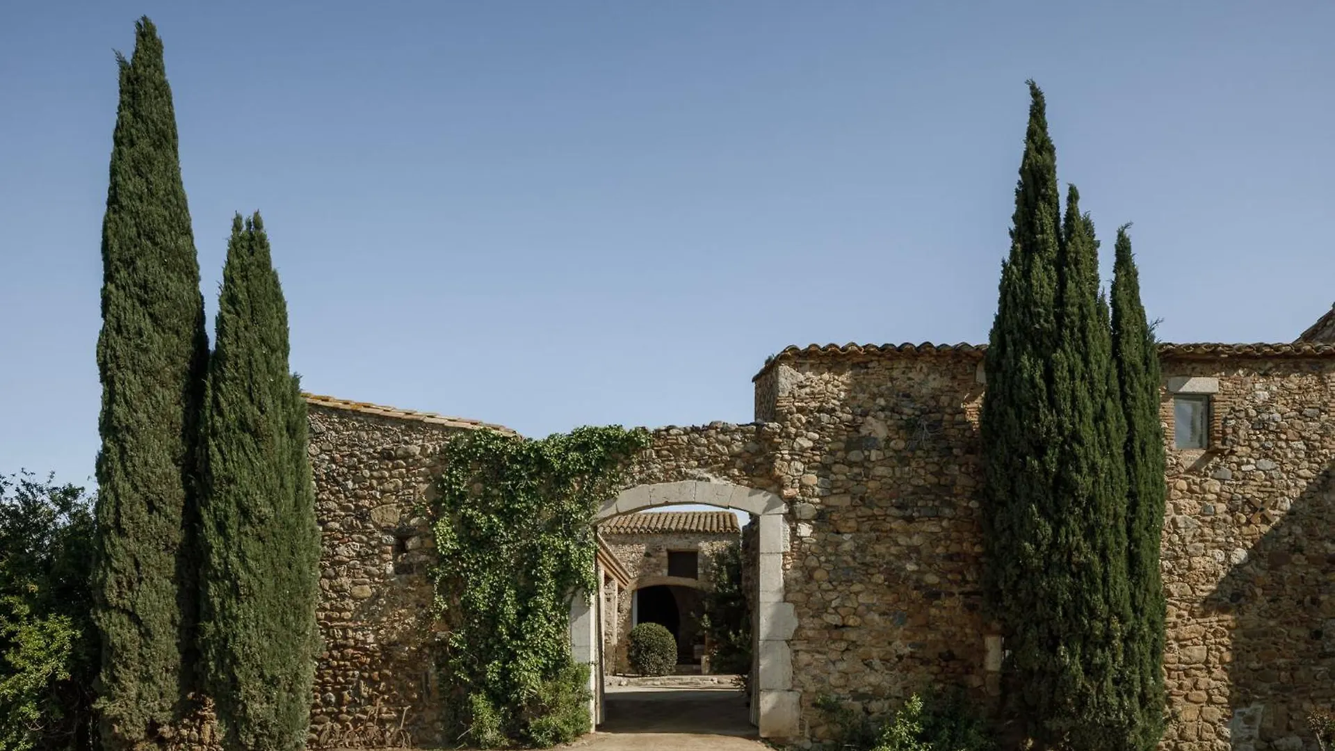 Hotel Castell De Vallgornera Peralada 0*,  Spanyolország